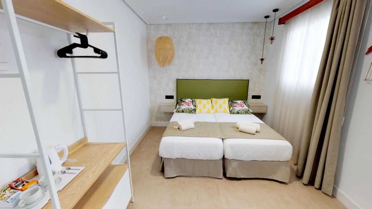 Hostal Boutique La Espanola Рота Екстер'єр фото