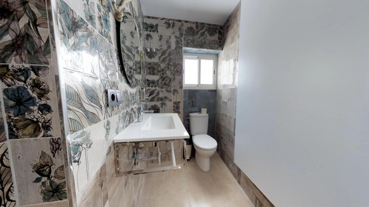 Hostal Boutique La Espanola Рота Екстер'єр фото